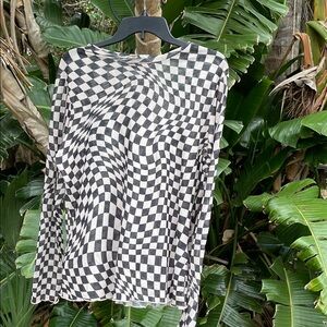 Davi and Dani sheer geometric top